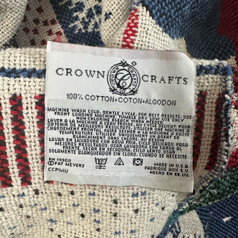 HANDMADE Snowman Snow flakes mittens red blue tapestry Hoodie by me, did my best - Picture 4 of 17